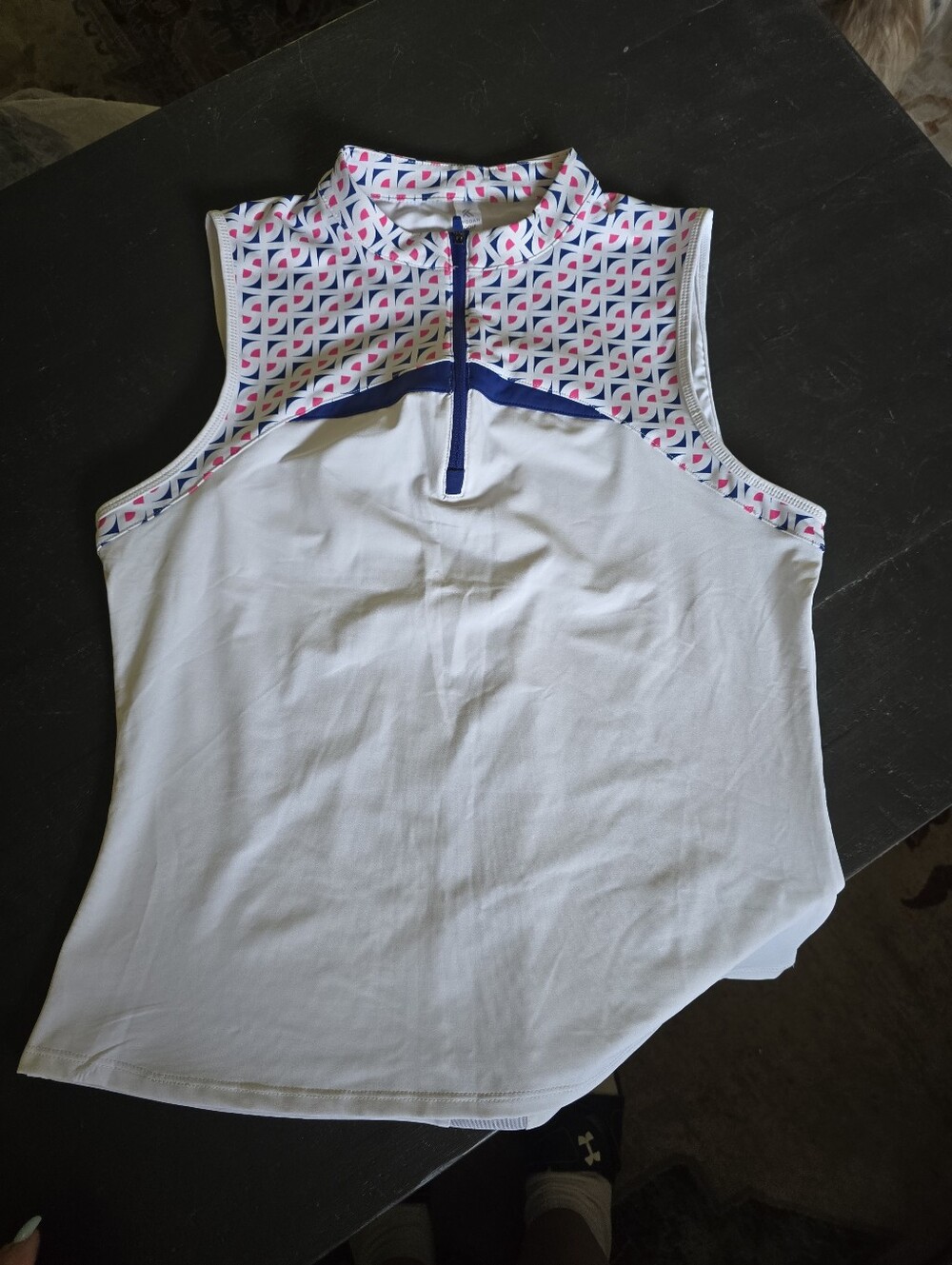 Kyodan White Sleeveless Golf Tank with Navy and Pink Geometric Yoke